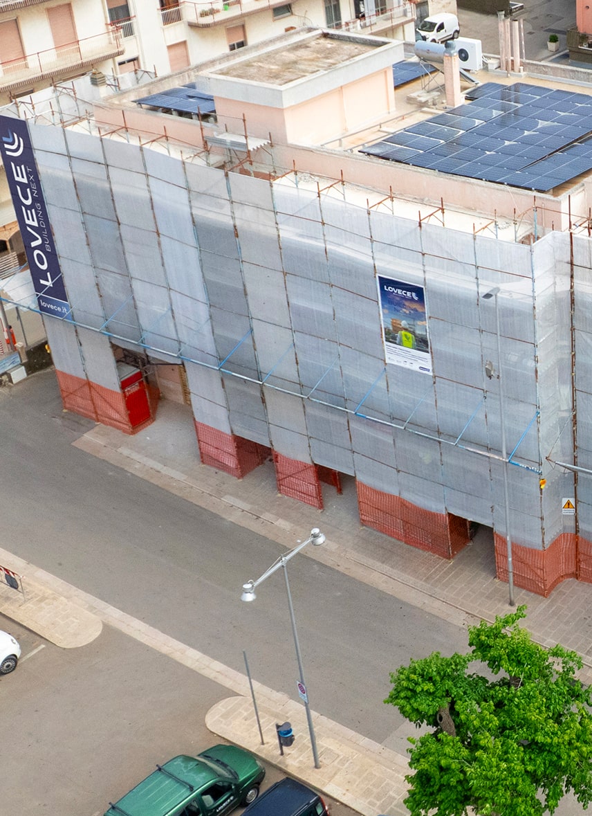 Ristrutturazione di un palazzo | Lovece